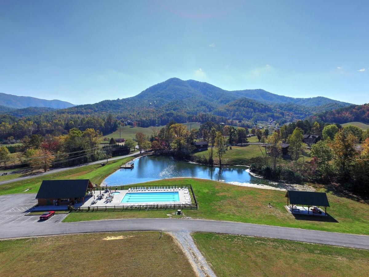 Peace In The Valley - Mtn Views W/Hottub, Gameroom, Theatre, Arcade Sevierville Esterno foto